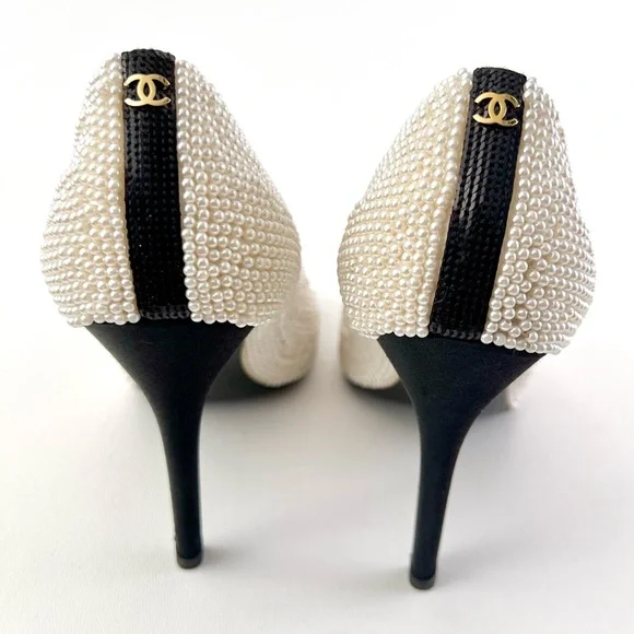 CHANEL || CC Logo Pearl Embellished Black Cap Toe Sequin High Heel Pumps EU 40 - Picture 12 of 15